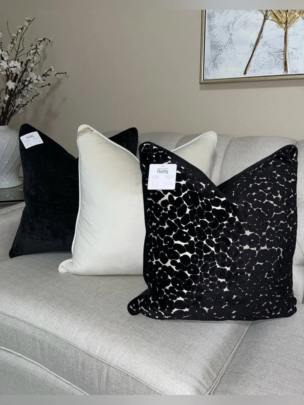 Casa Decor listing pillows
